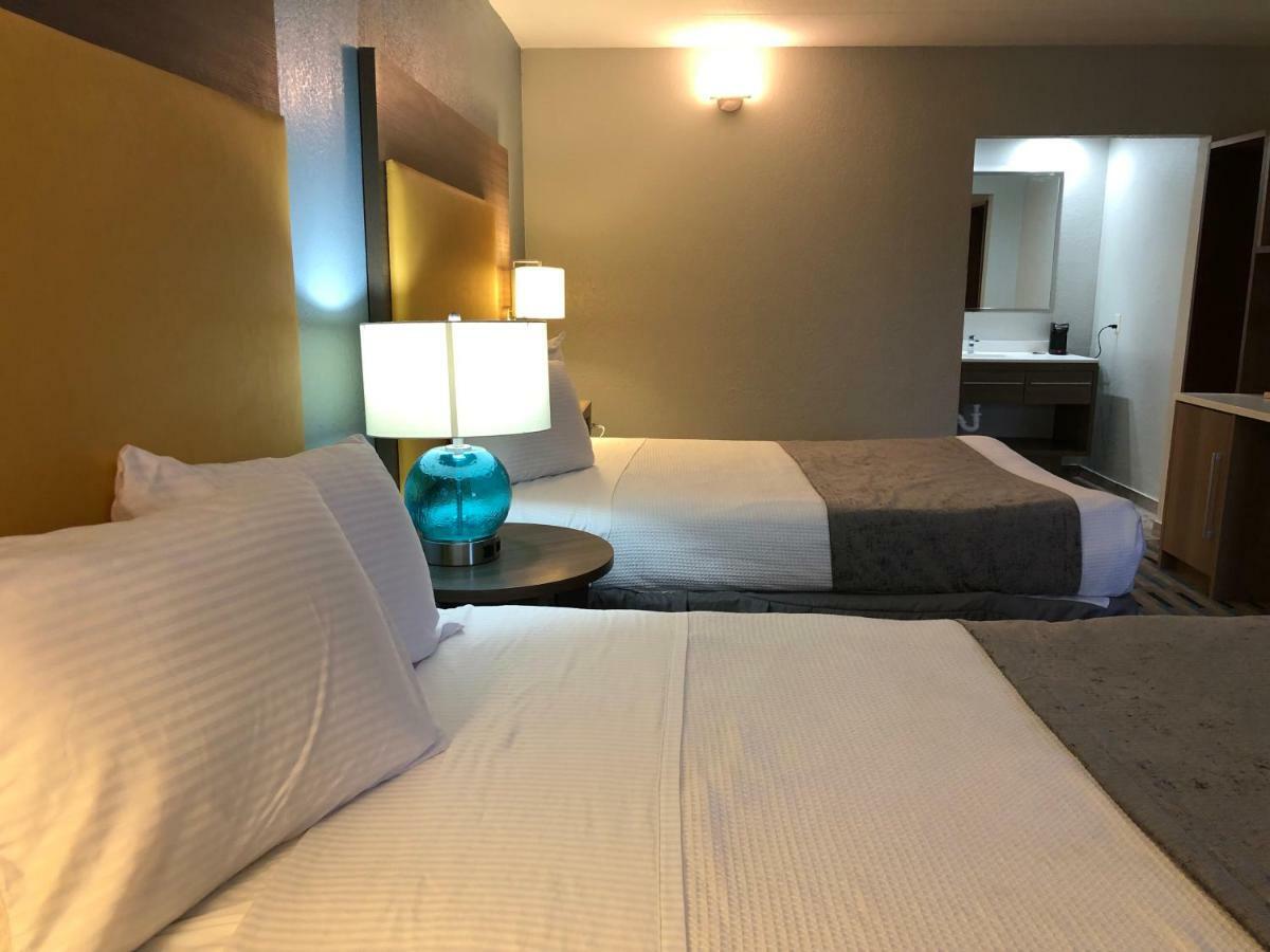 All Seasons & Hotel Memphis
